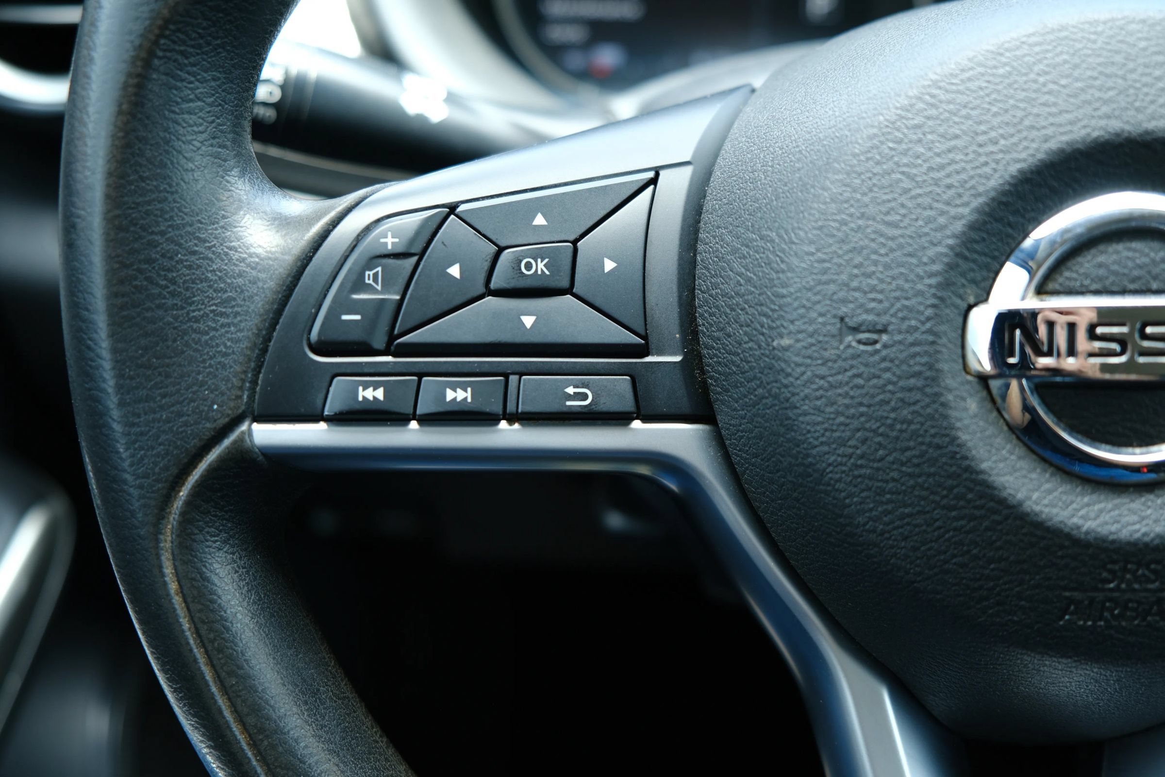 Used 2019 Nissan Kicks SV FWD image 23