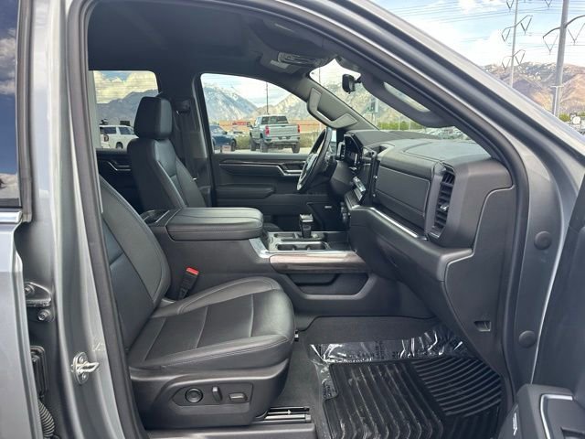 Used 2023 Chevrolet Silverado 1500 LTZ image 17
