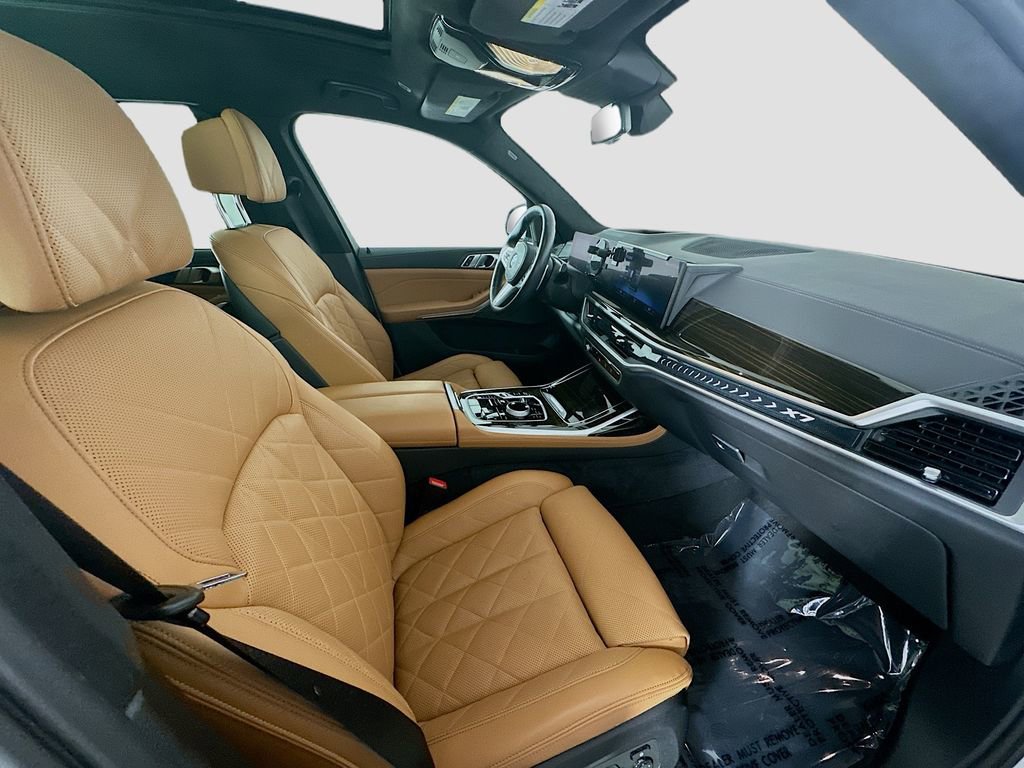 Used 2023 BMW X7 xDrive40i w/ Executive Package image 29