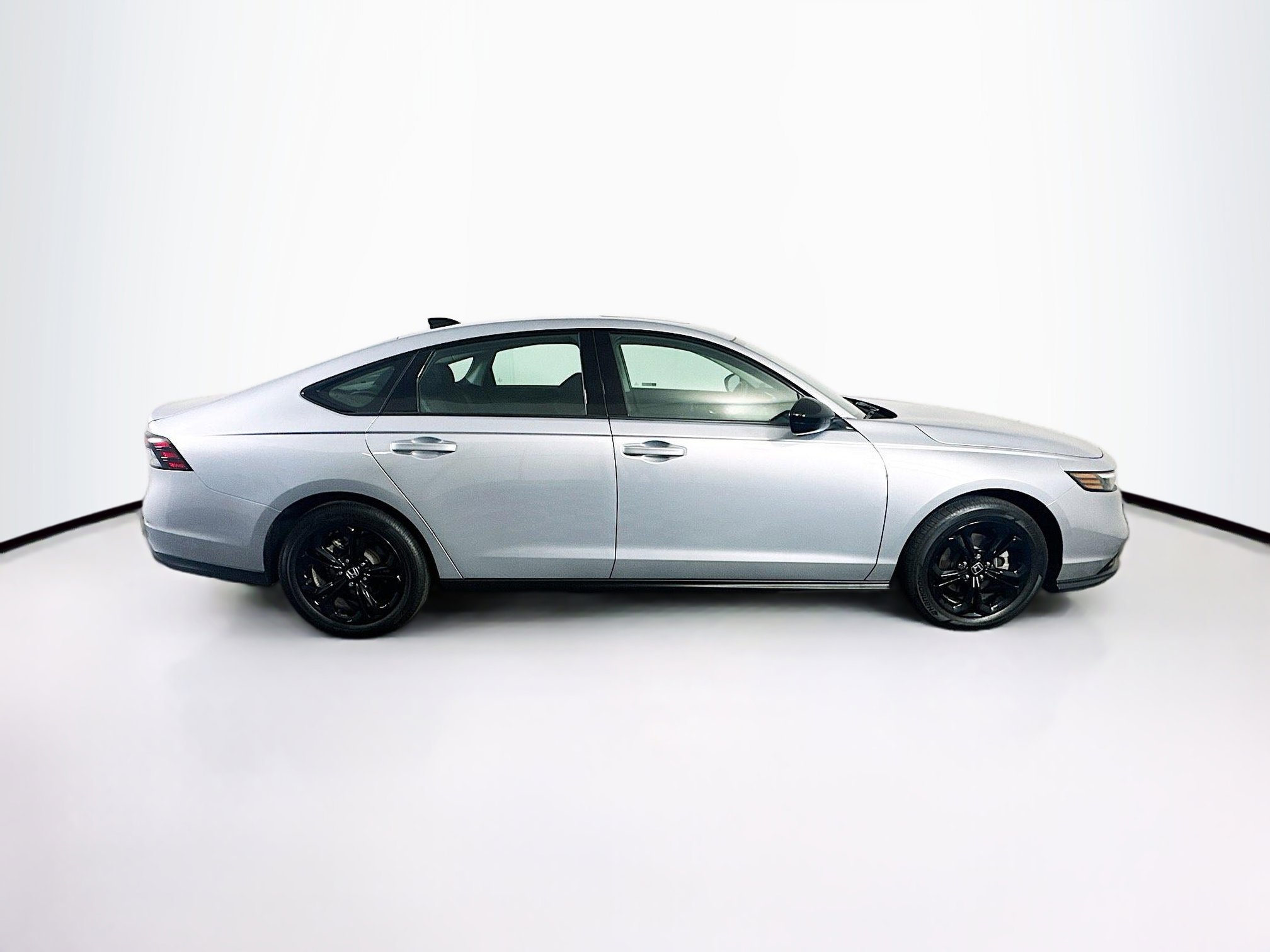Used 2025 Honda Accord SE image 10