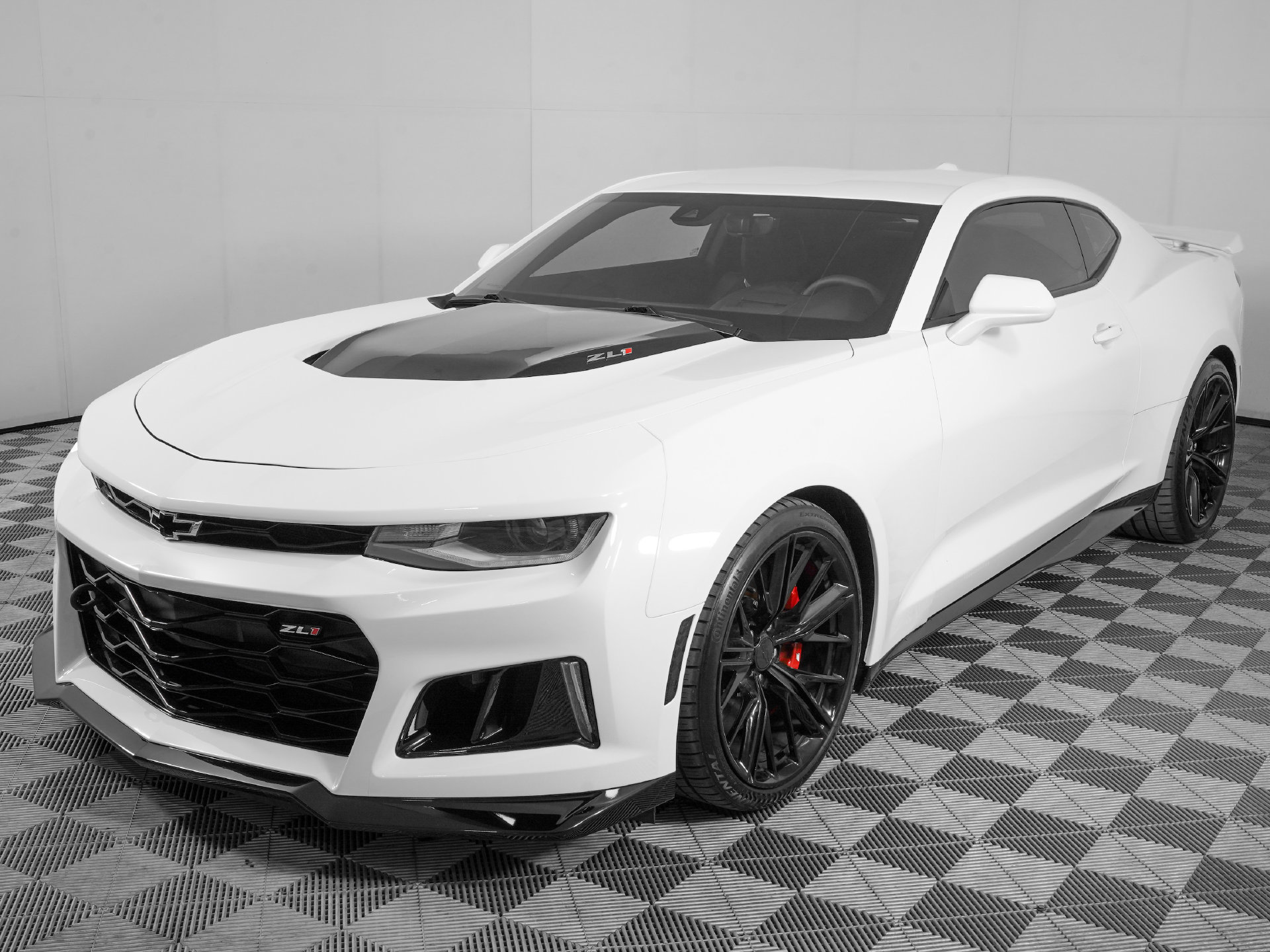 Used 2022 Chevrolet Camaro ZL1 RWD image 8
