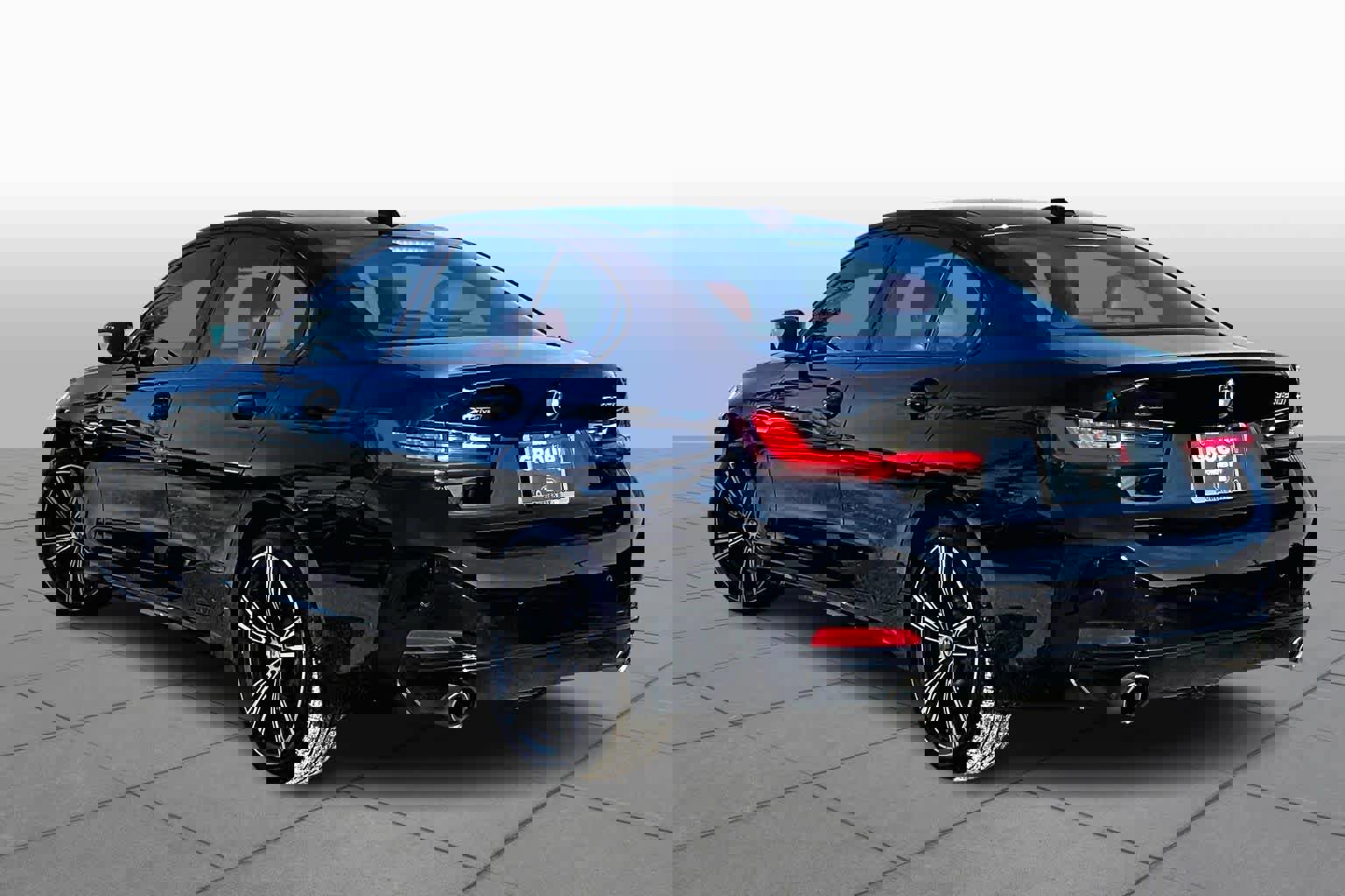 Used 2023 BMW 330i xDrive 330i xDrive w/ Driving Assistance Package image 12