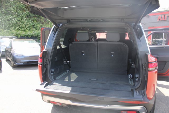 Used 2023 Rivian R1S Adventure image 18