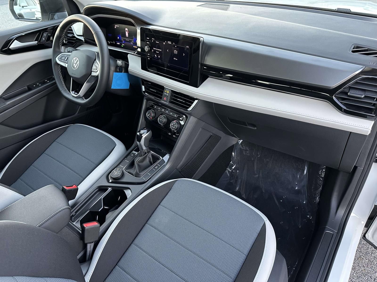 New 2026 Volkswagen Taos S image 12