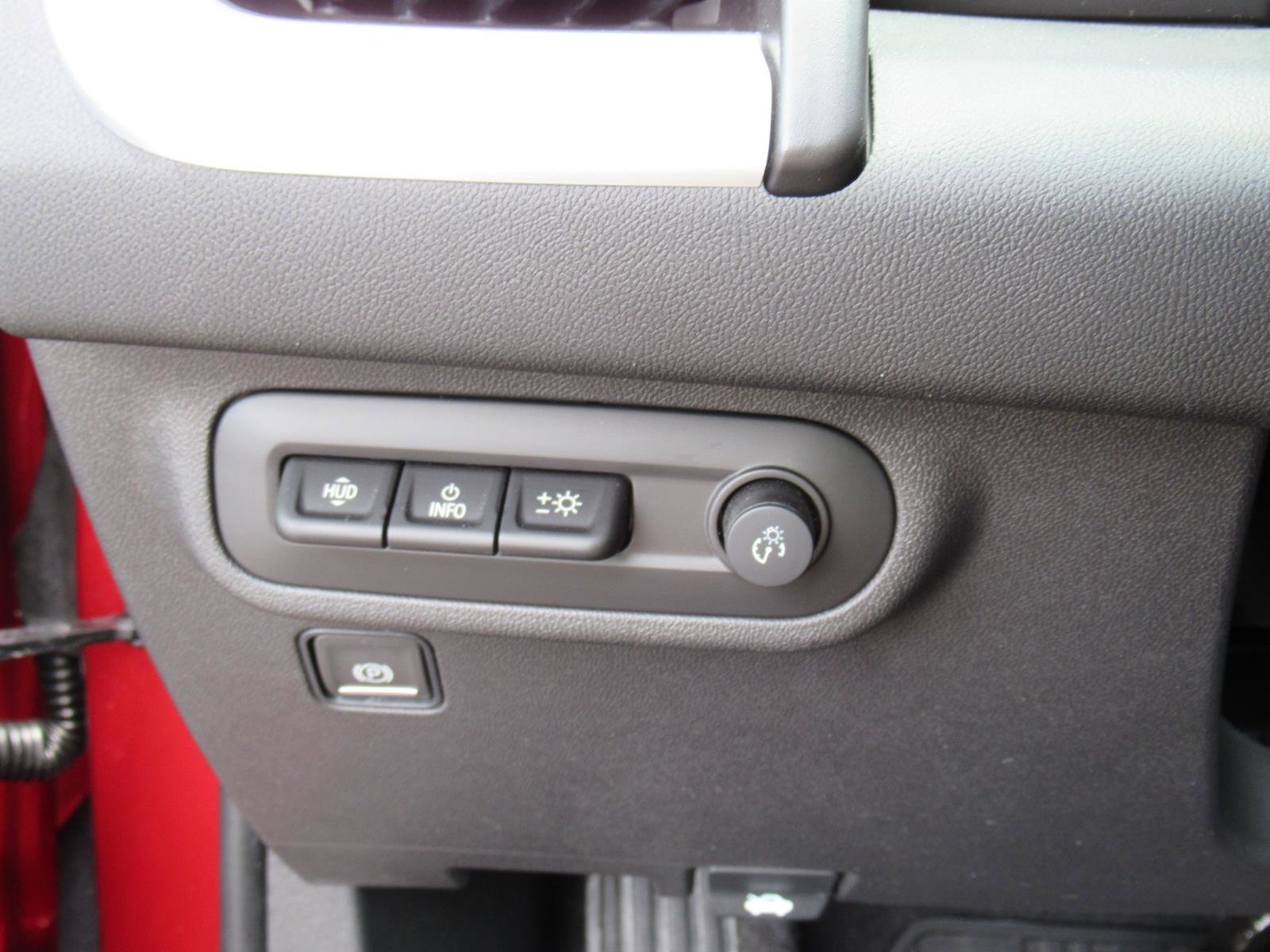 Used 2024 GMC Terrain SLT w/ Infotainment Package II AWD/4WD image 21