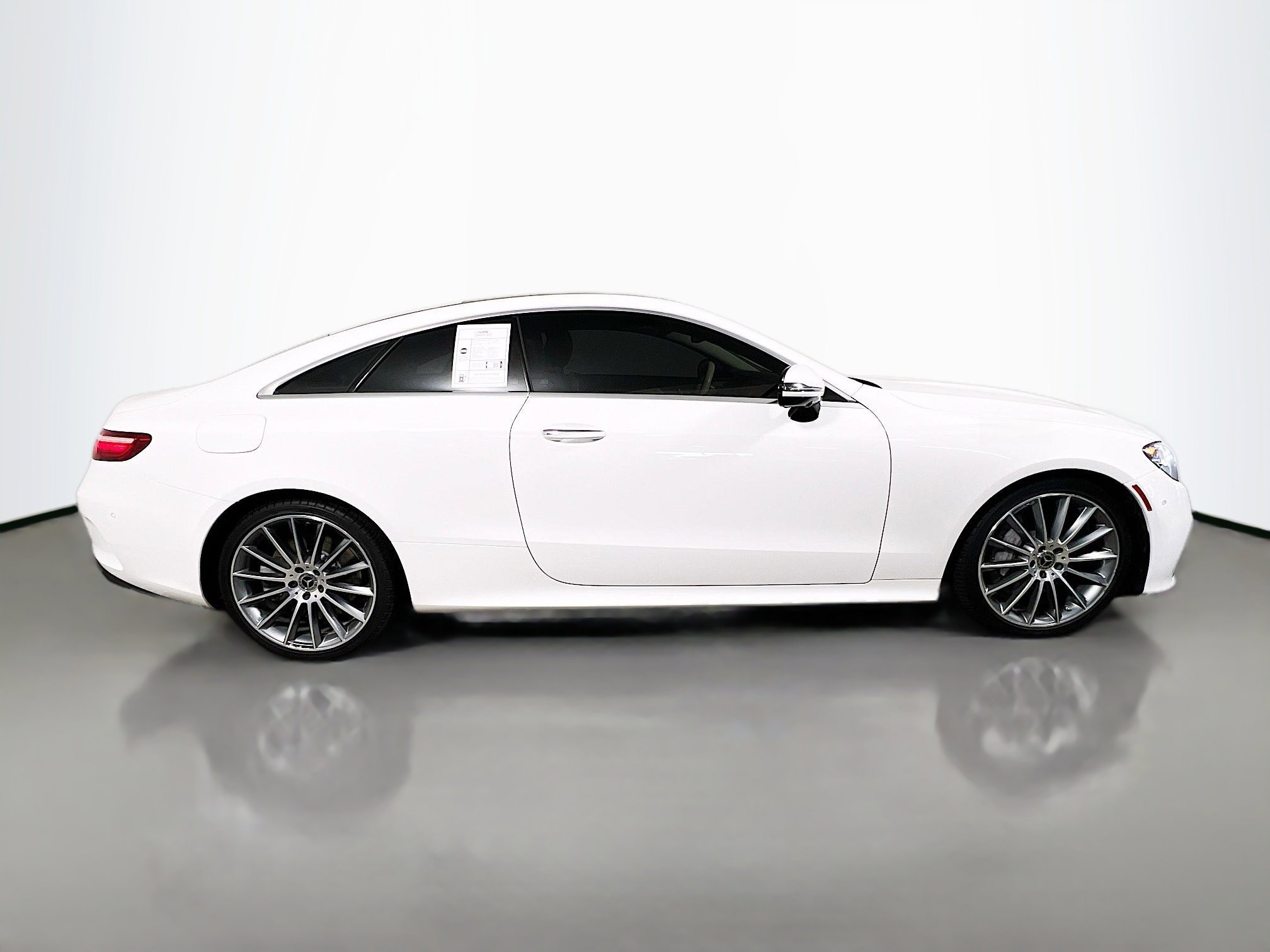 Used 2022 Mercedes-Benz E 450 Coupe image 3