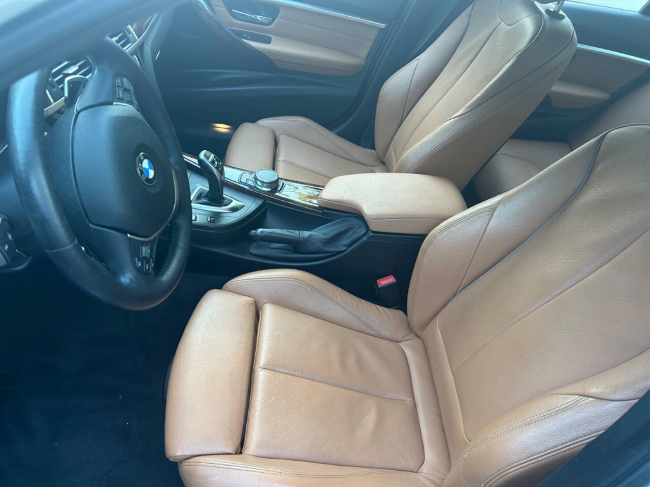 Used 2018 BMW 330i xDrive Sedan w/ Premium Package AWD/4WD image 23
