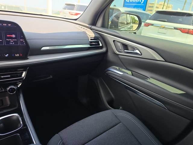 Used 2026 Chevrolet Traverse LT w/ Driver Confidence Package FWD image 10