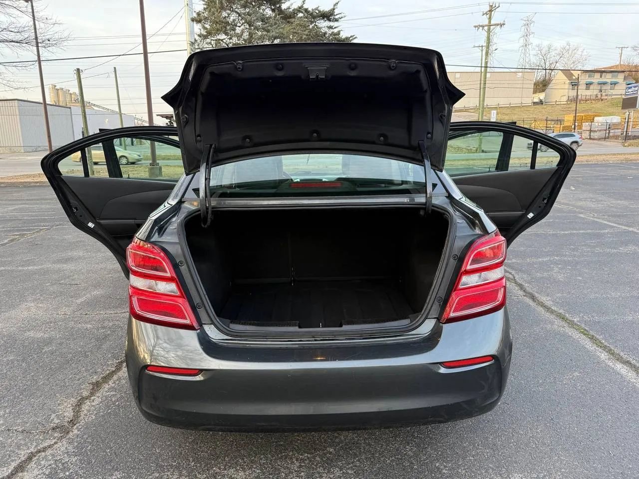 Used 2019 Chevrolet Sonic Premier FWD image 11