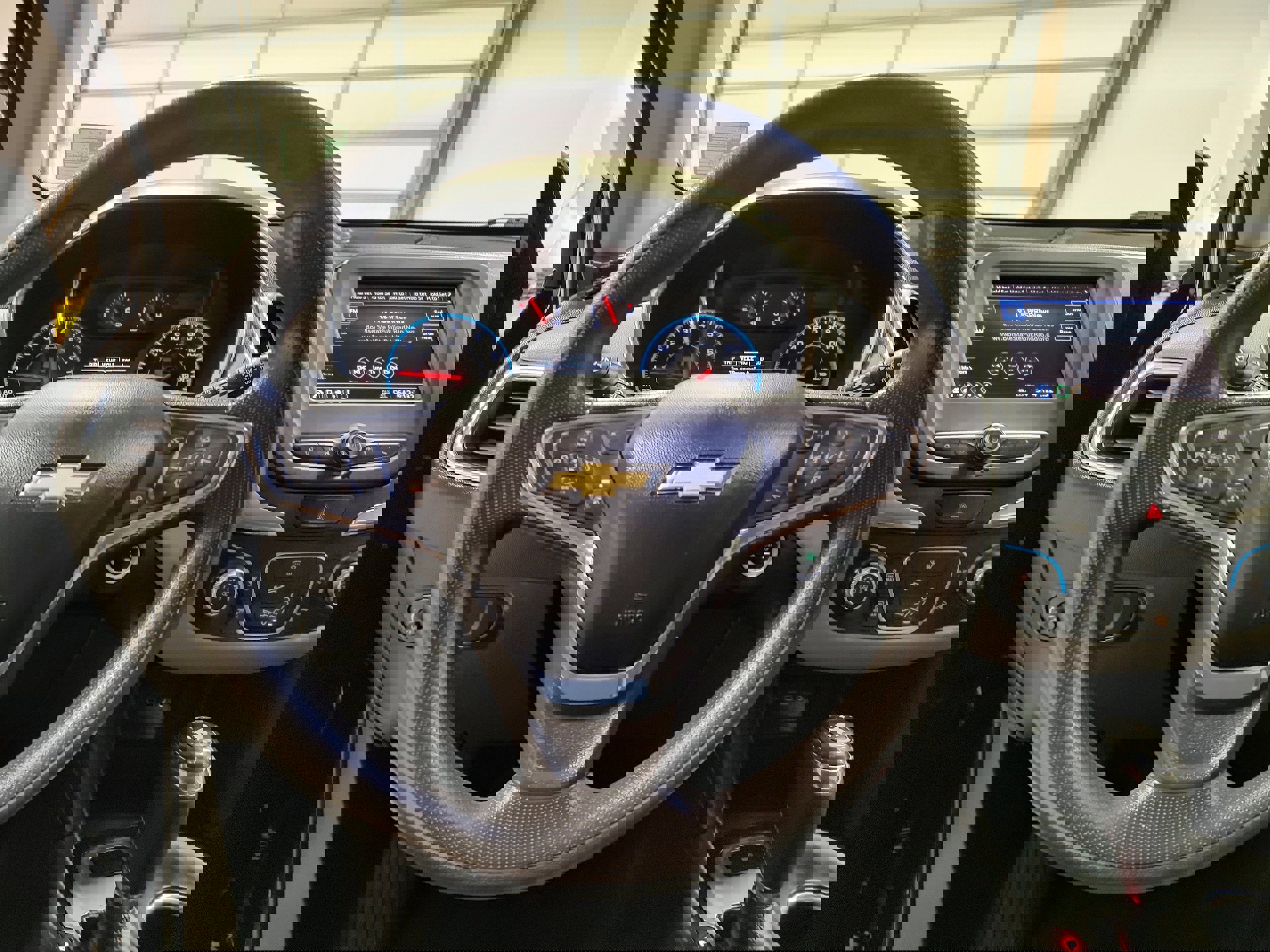 Used 2020 Chevrolet Equinox LS w/ LS Convenience Package image 5