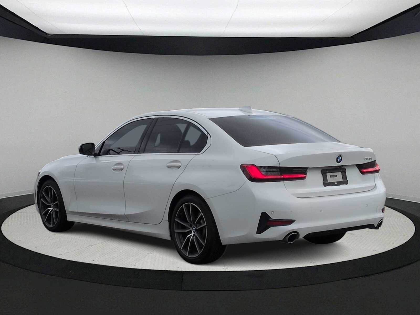 Used 2019 BMW 330i Sedan w/ Convenience Package RWD image 6