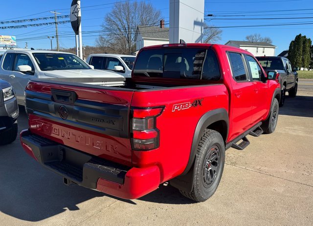 New 2025 Nissan Frontier PRO-4X w/ Pro Convenience Package image 2