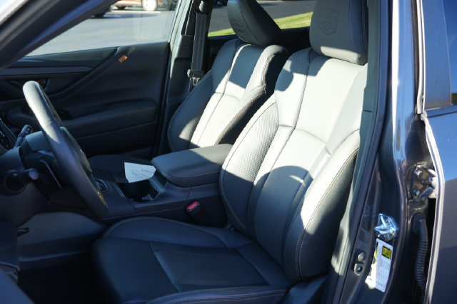Used 2025 Subaru Outback Wilderness AWD/4WD image 25