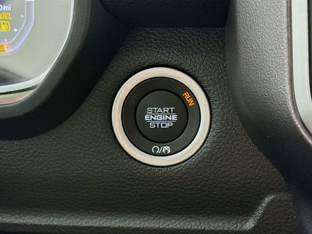 New 2026 RAM 1500 4x4 Crew Cab image 13