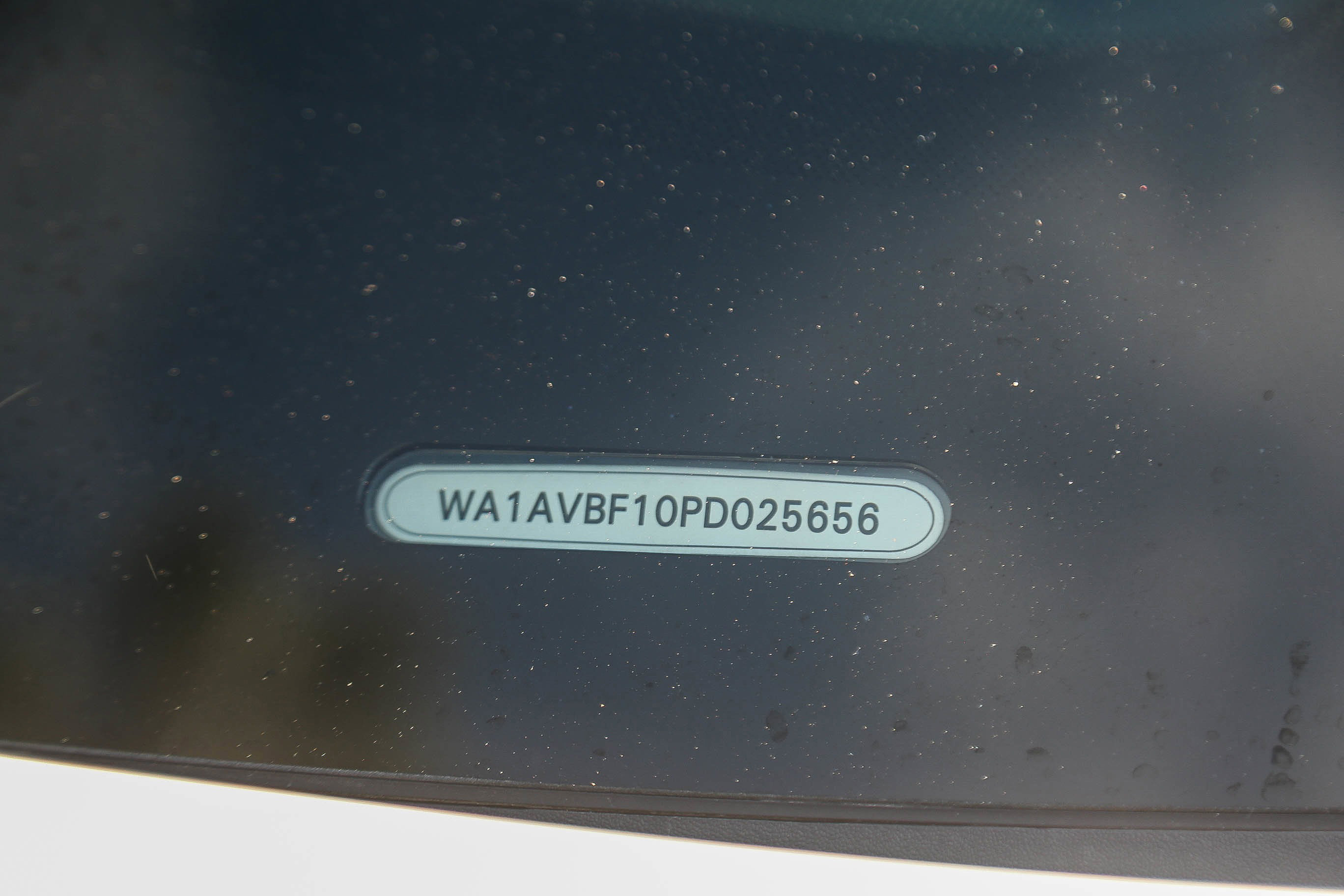 Used 2023 Audi Q8 Premium image 36