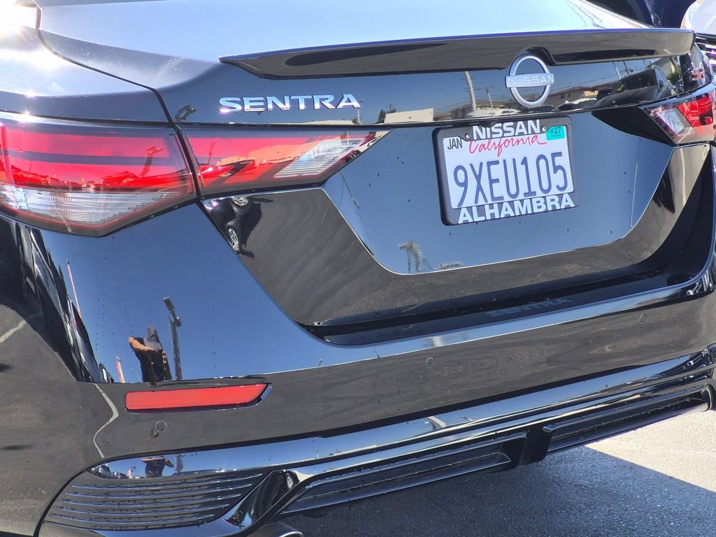 Certified 2025 Nissan Sentra SR FWD image 10