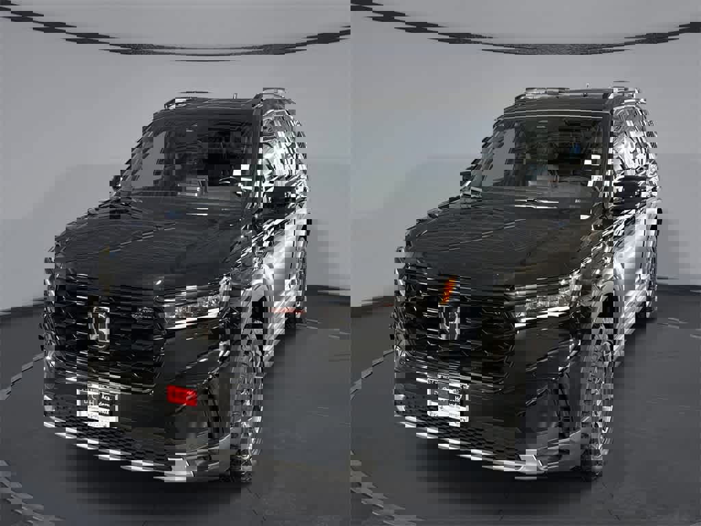 Used 2023 Honda Pilot TrailSport image 1