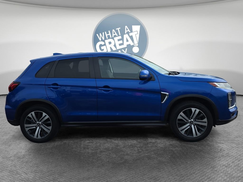 Used 2021 Mitsubishi Outlander Sport SE image 2