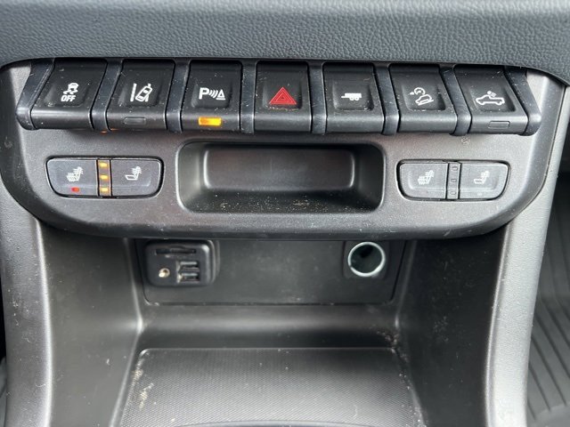 Used 2021 Chevrolet Colorado Z71 w/ LPO, Tonneau and Step Package image 14