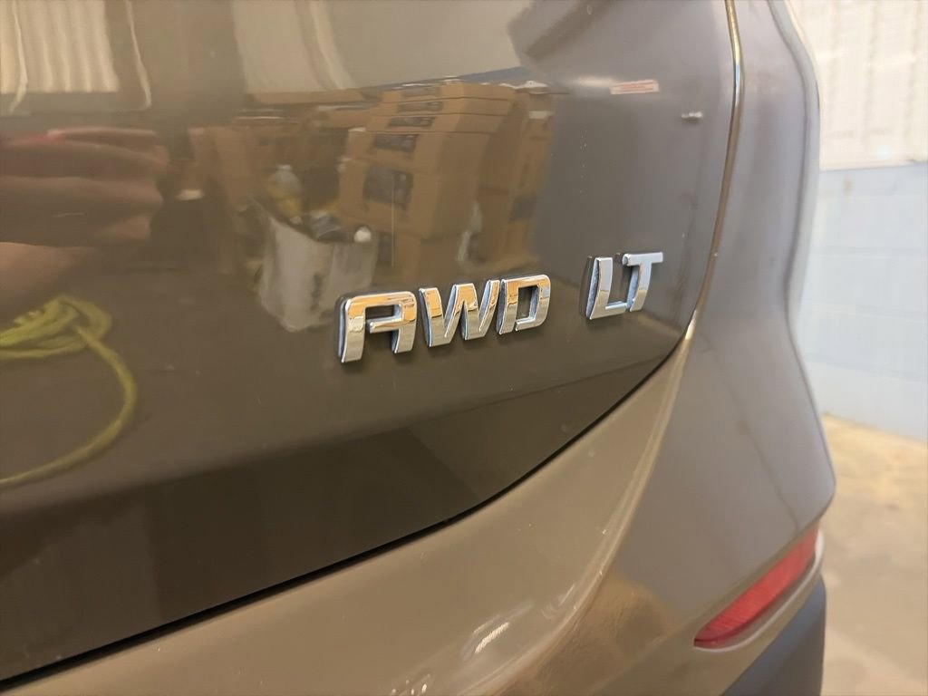 Used 2023 Chevrolet Equinox LT AWD/4WD image 16