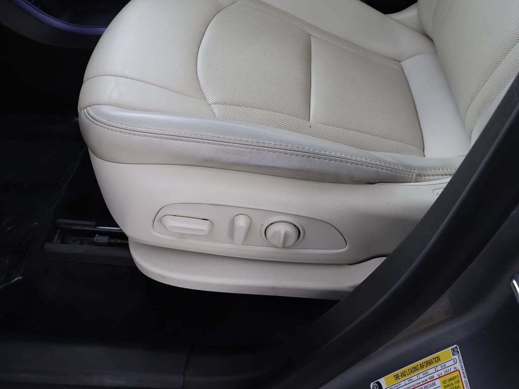 Used 2023 Buick Enclave Essence w/ Experience Buick Package AWD/4WD image 34