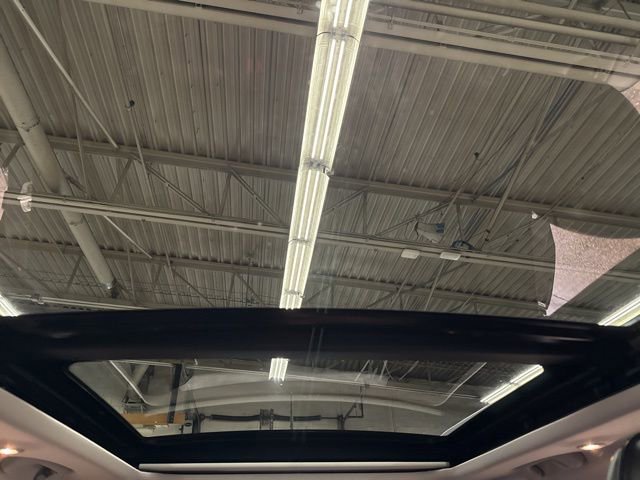 Used 2020 Jeep Cherokee Limited image 28