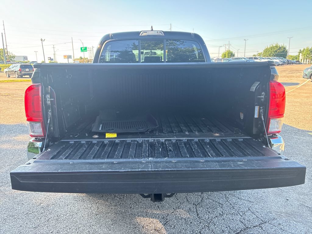 Used 2016 Toyota Tacoma TRD Off-Road w/ Towing Package AWD/4WD image 19
