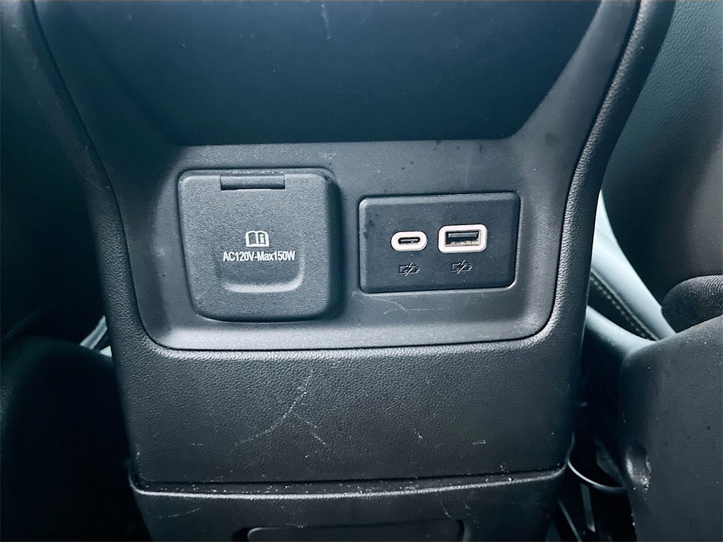 Used 2023 GMC Acadia SLT image 27