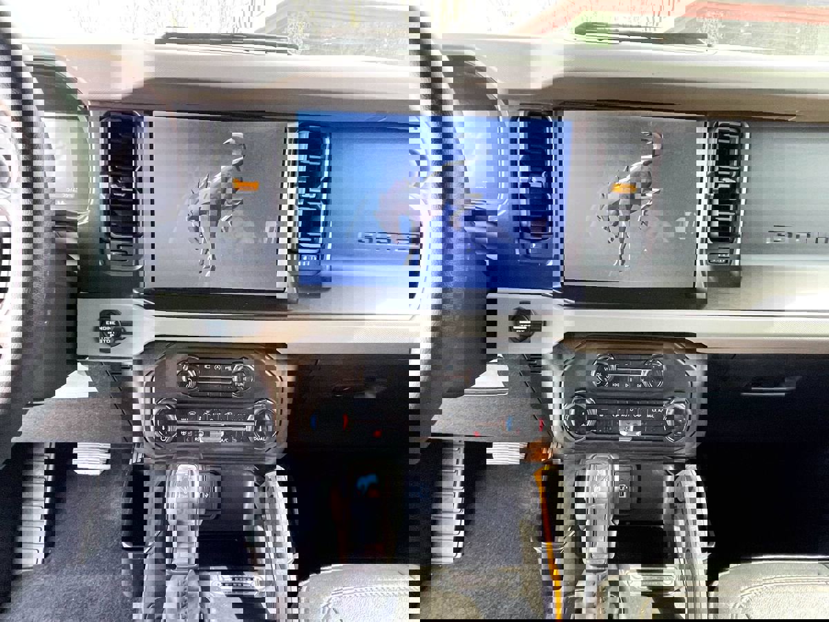 Used 2022 Ford Bronco Badlands image 12