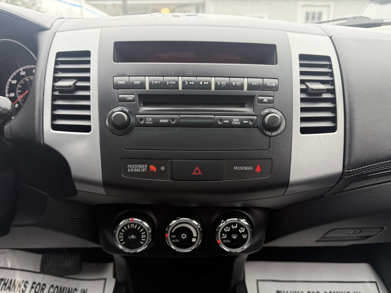 Used 2013 Mitsubishi Outlander SE image 16