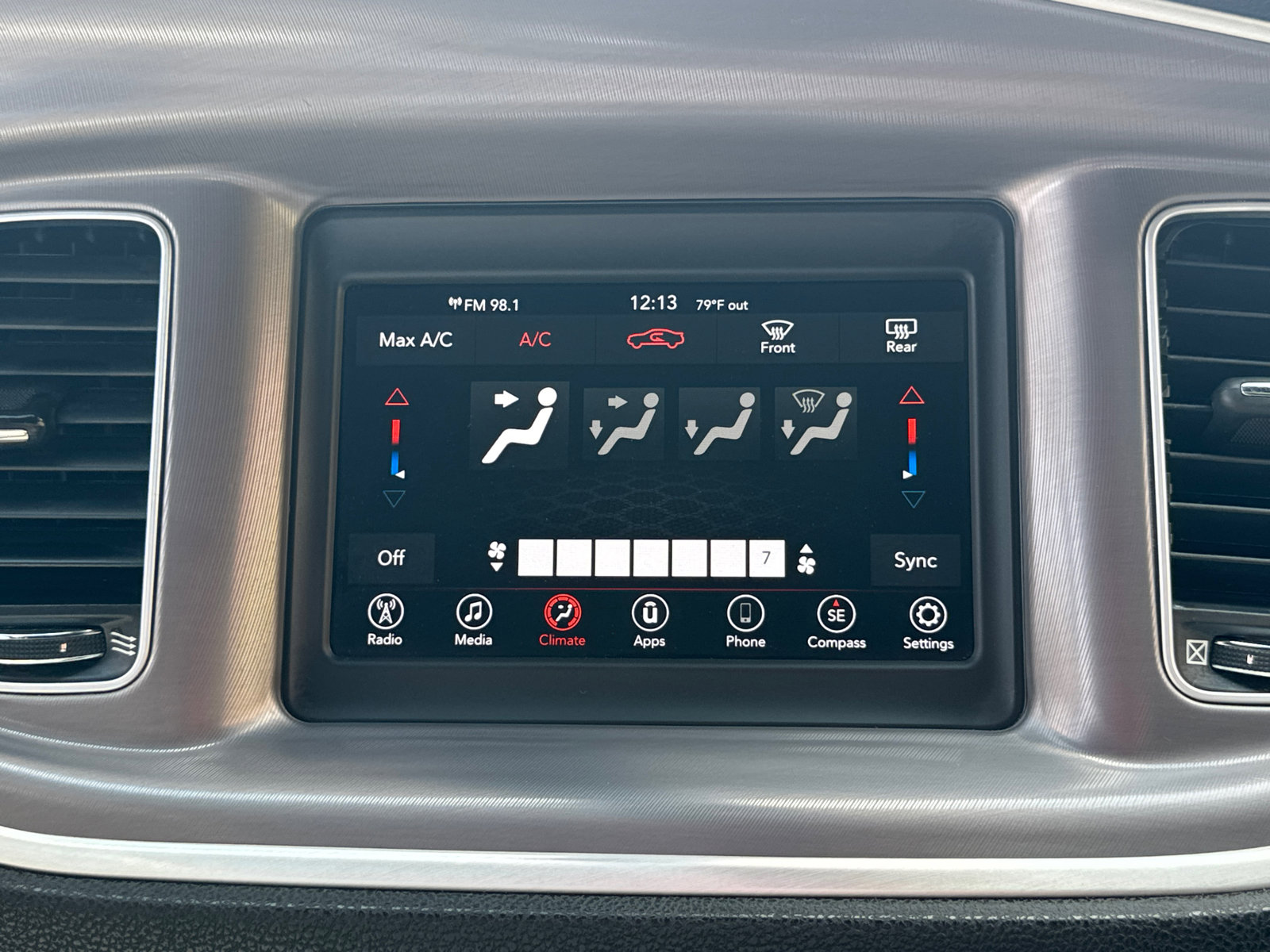 Used 2022 Dodge Charger SXT image 11