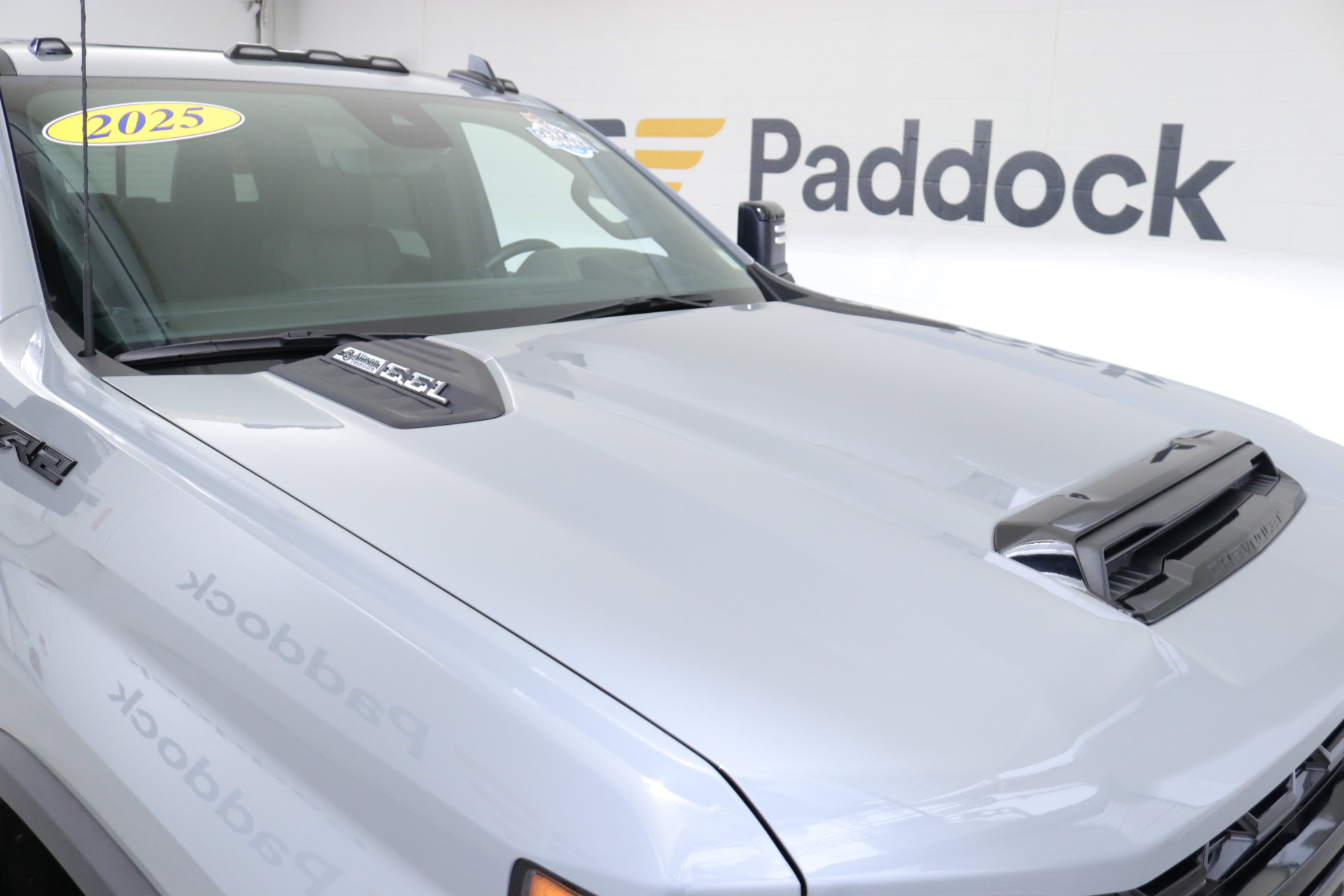 Used 2025 Chevrolet Silverado 2500 ZR2 w/ Technology Package image 12