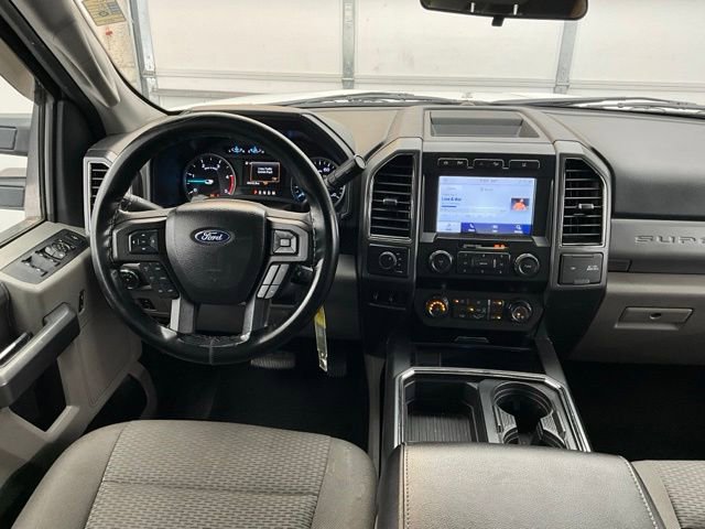 Used 2020 Ford F350 XLT w/ XLT Premium Package AWD/4WD image 4