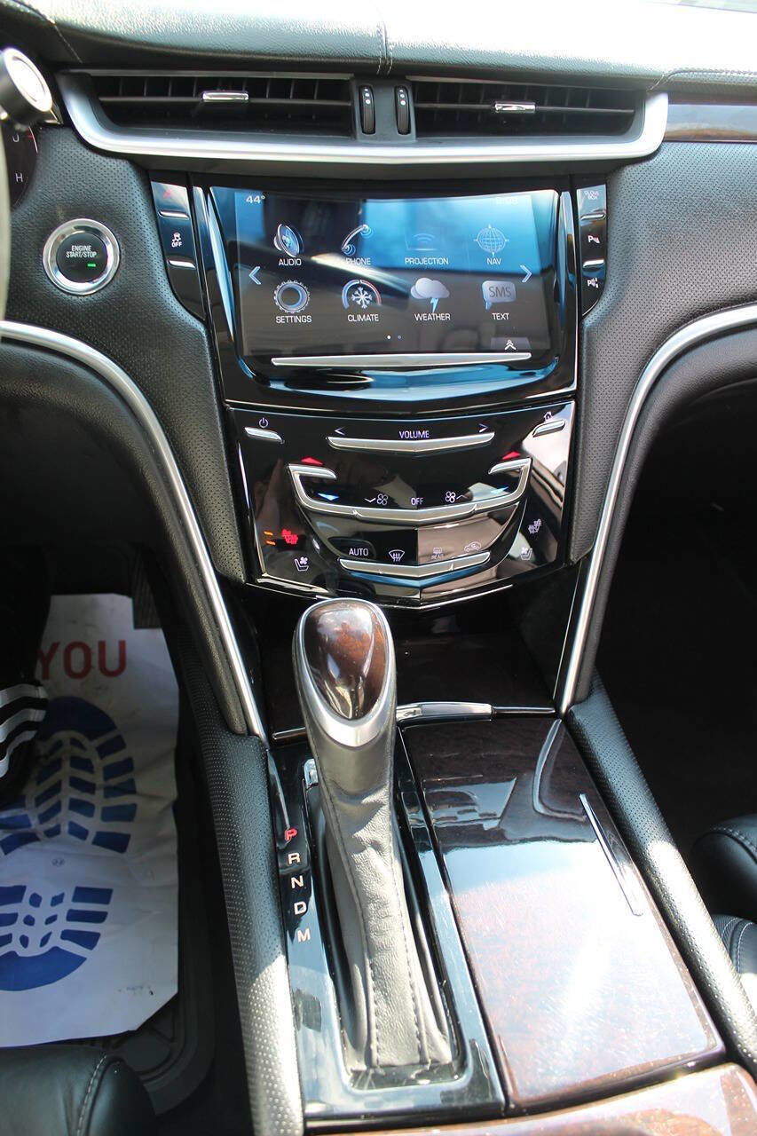 Used 2017 Cadillac XTS Luxury image 29