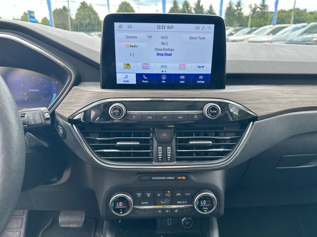 Used 2020 Ford Escape Titanium AWD/4WD image 16
