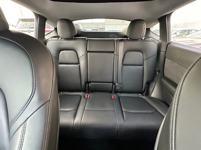 Used 2022 Tesla Model Y Performance image 10