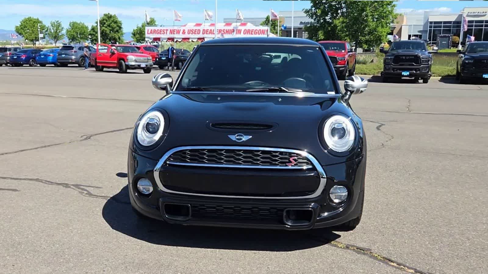 Used 2017 MINI Cooper S FWD image 3