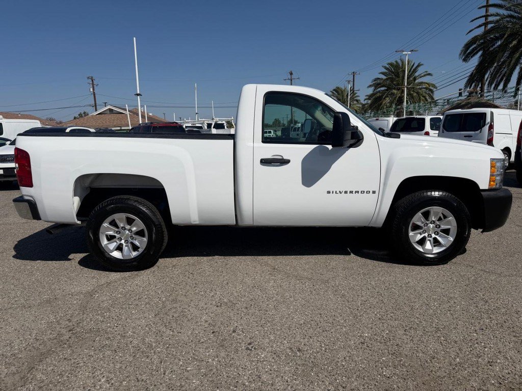 Used 2009 Chevrolet Silverado 1500 W/T AWD/4WD image 4