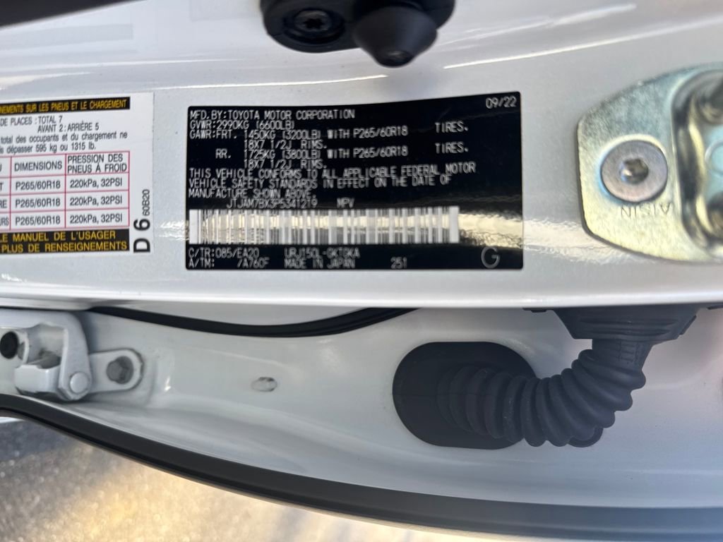 Used 2023 Lexus GX 460 Premium w/ Premium Package image 32