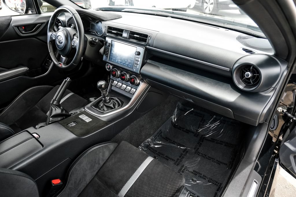 Used 2024 Toyota GR86 Premium w/ Performance Package RWD image 11