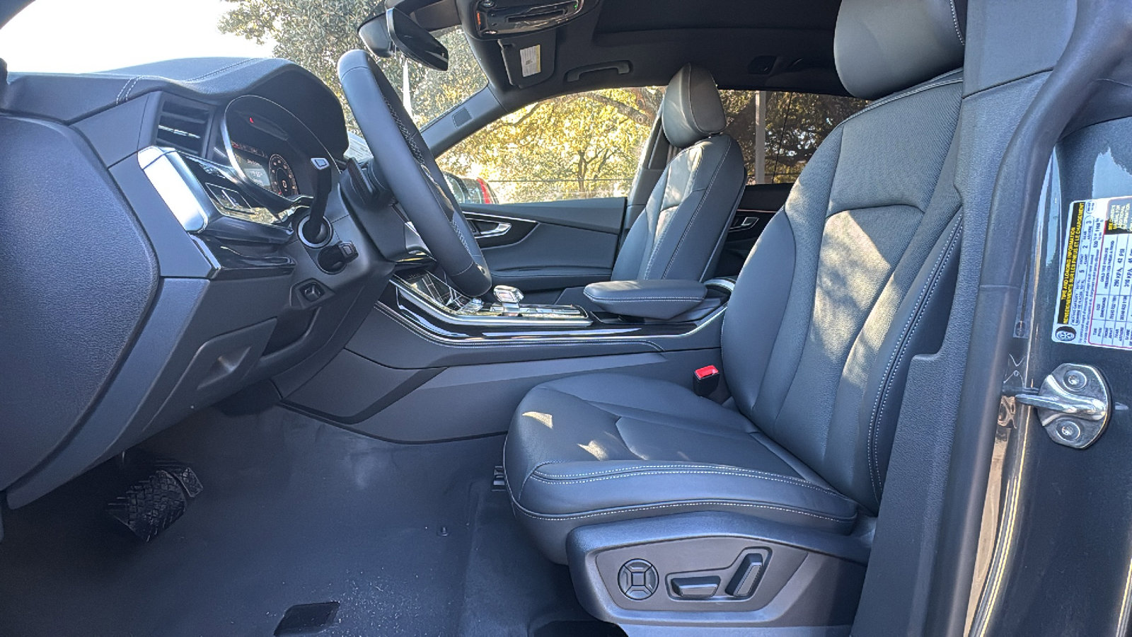 New 2026 Audi Q8 Premium Plus image 9