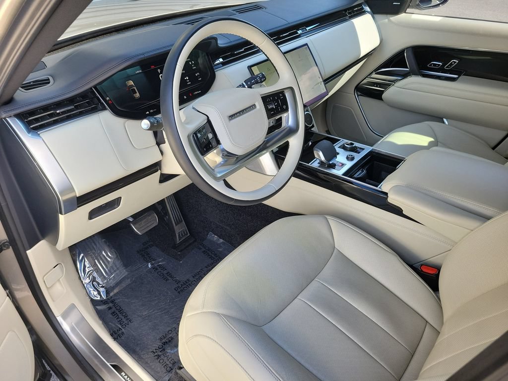 Used 2023 Land Rover Range Rover SE AWD/4WD image 4
