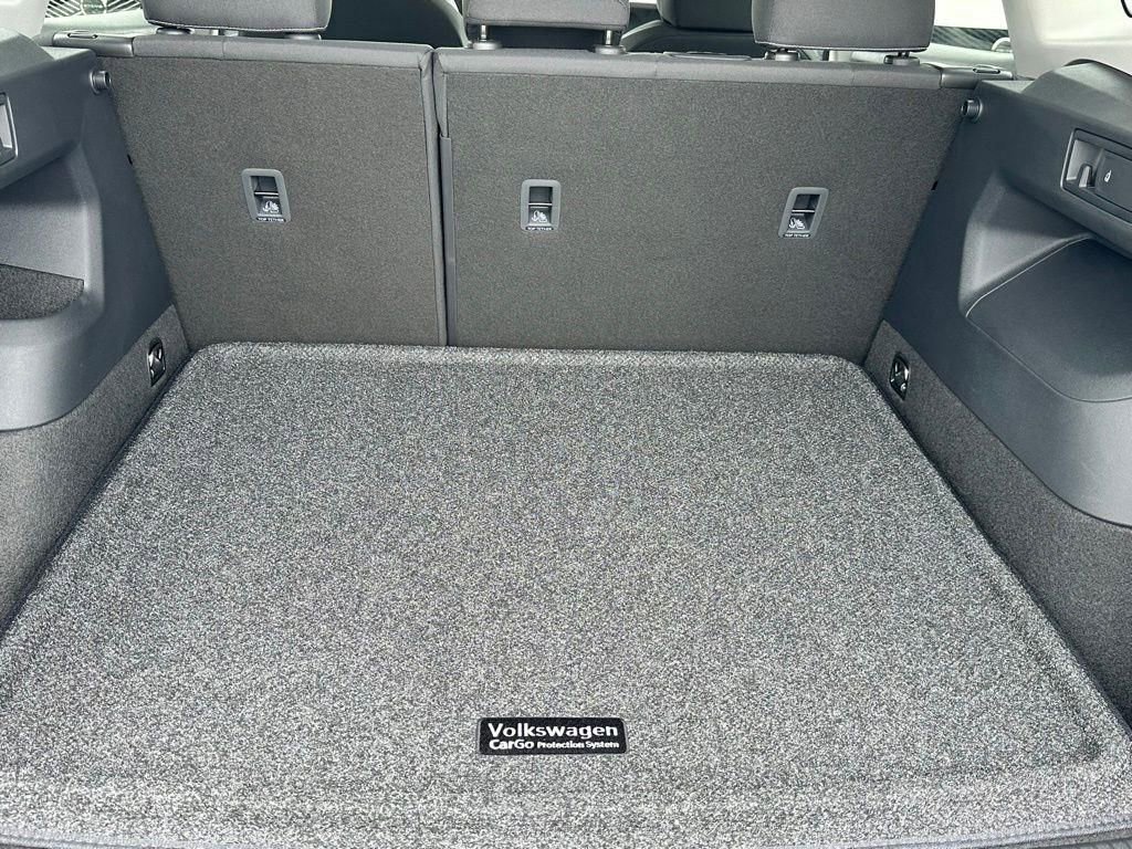 New 2026 Volkswagen Tiguan S image 9