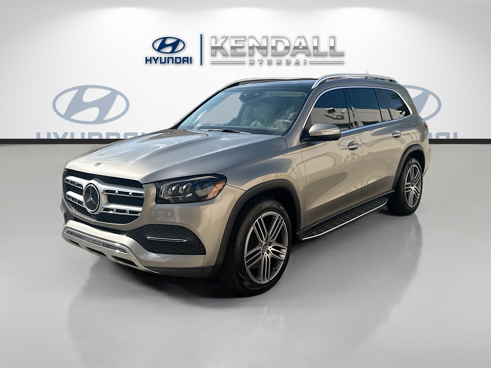 Used 2021 Mercedes-Benz GLS 450 4MATIC image 3
