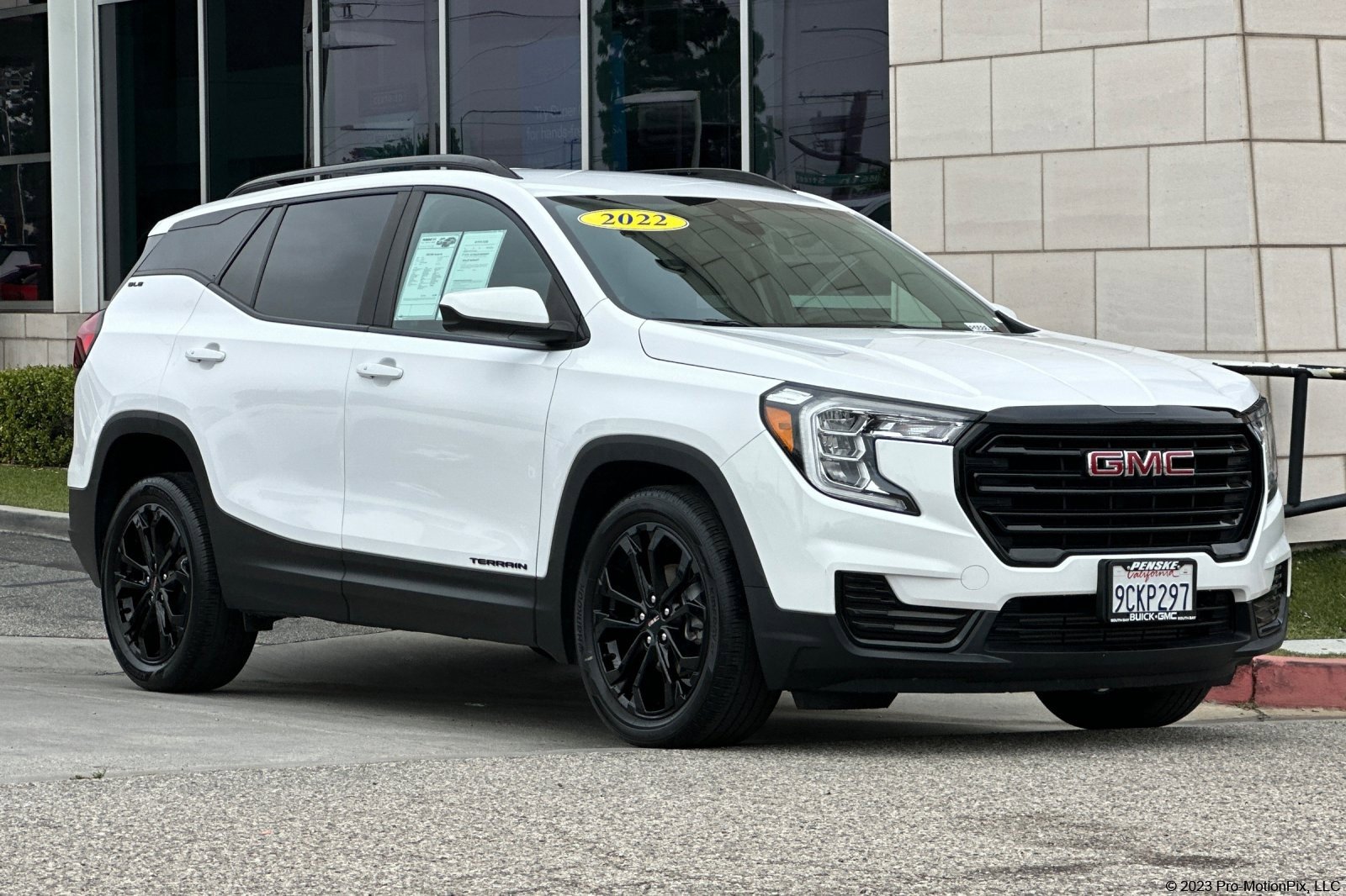 Used 2022 GMC Terrain SLE w/ Elevation Edition