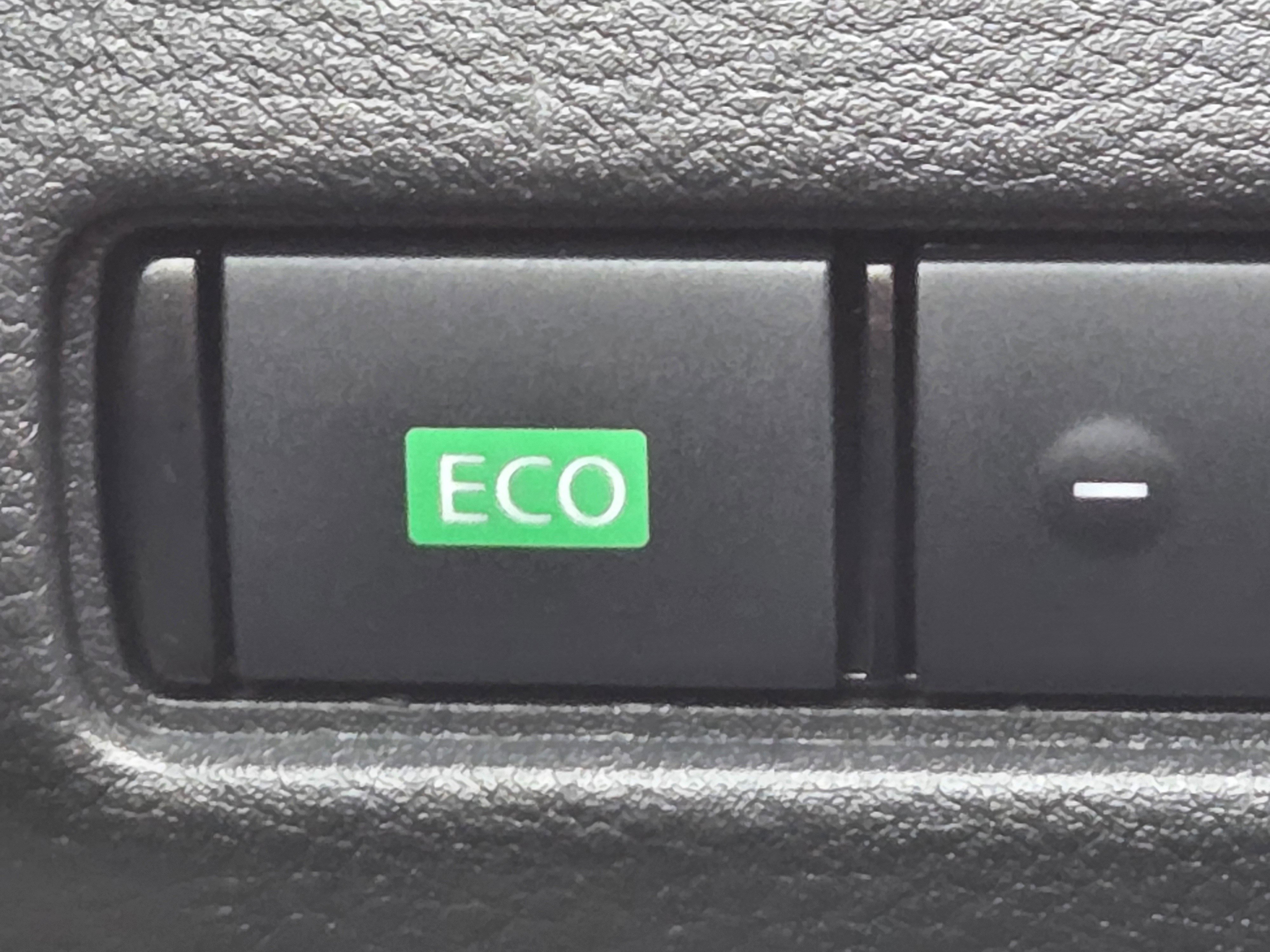 Used 2022 Nissan Sentra SV image 24