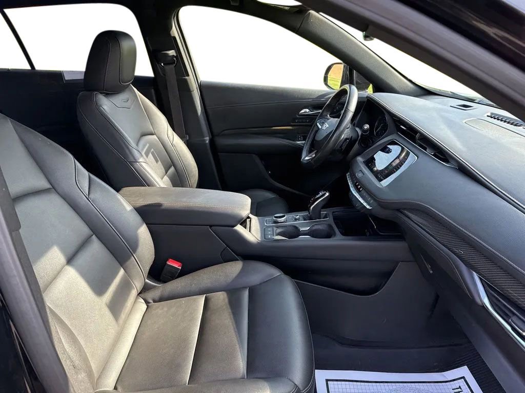 Used 2020 Cadillac XT4 Sport w/ Cold Weather Package AWD/4WD image 14