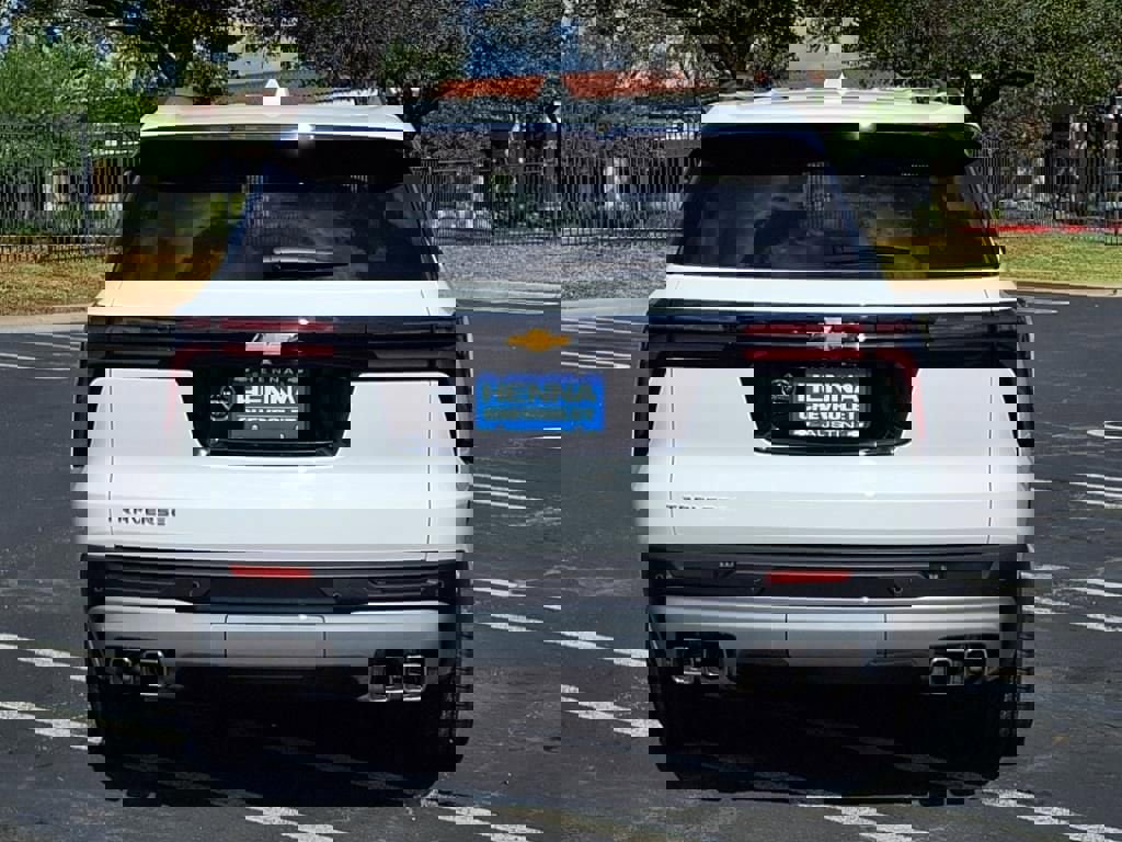 New 2026 Chevrolet Traverse LT w/ Driver Confidence Package image 5