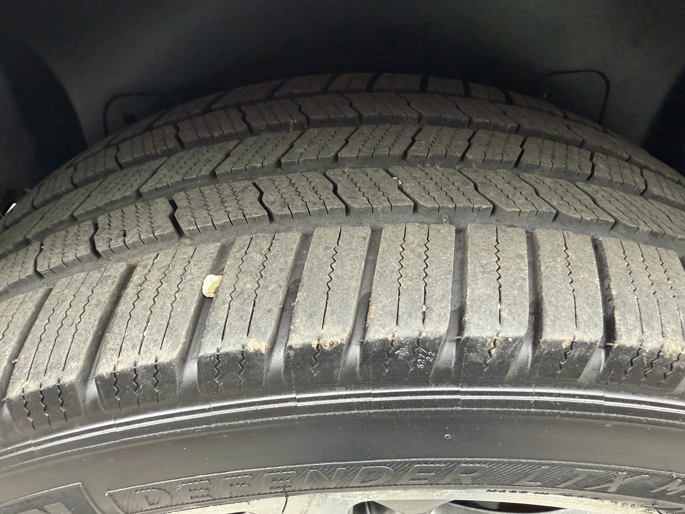 Used 2008 Cadillac Escalade AWD image 4
