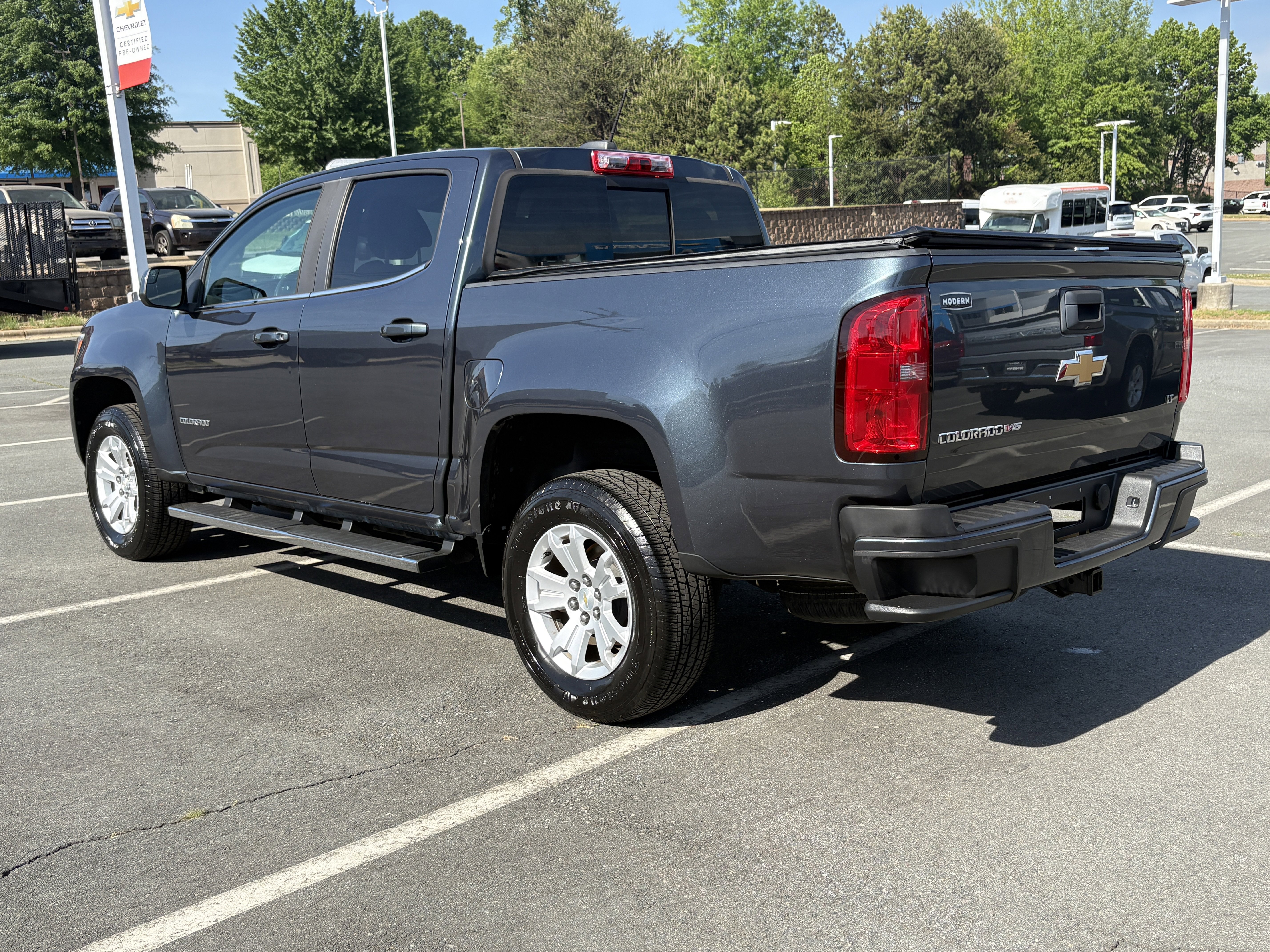 Used 2019 Chevrolet Colorado LT w/ LT Convenience Package image 3